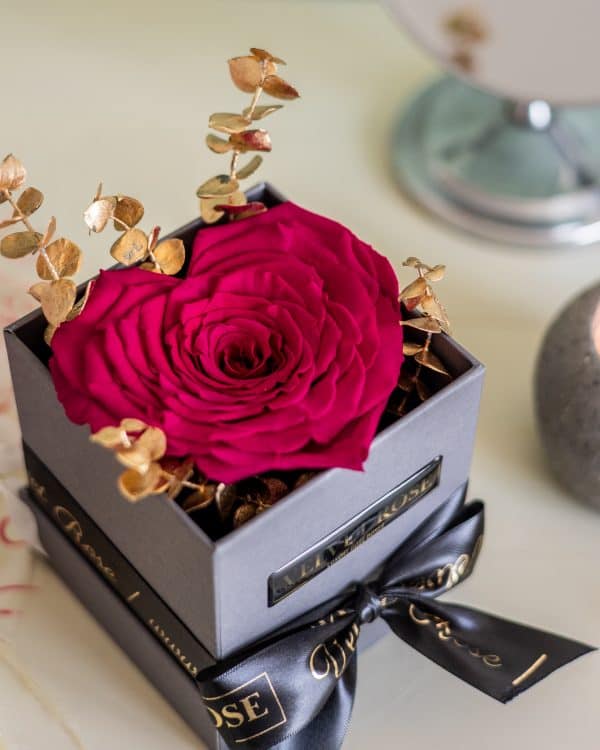 FUSCHIA – HEART SOLO ROSE BOX – EXTRA LARGE ETERNITY REAL PRESERVED ROSES