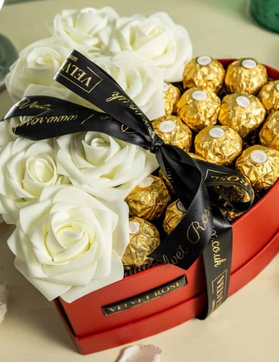 The Ferrero Heart Roses & Chocolate Gift Box